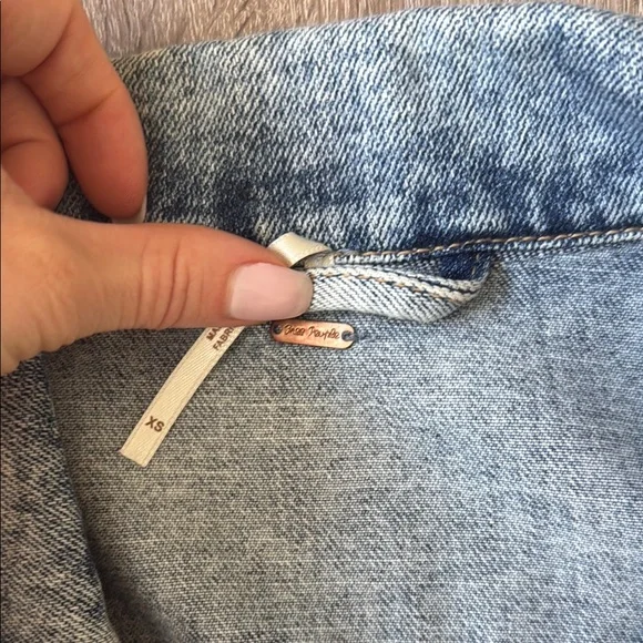 Free People Cropped Denim Jacket XS - Picture 2 of 3